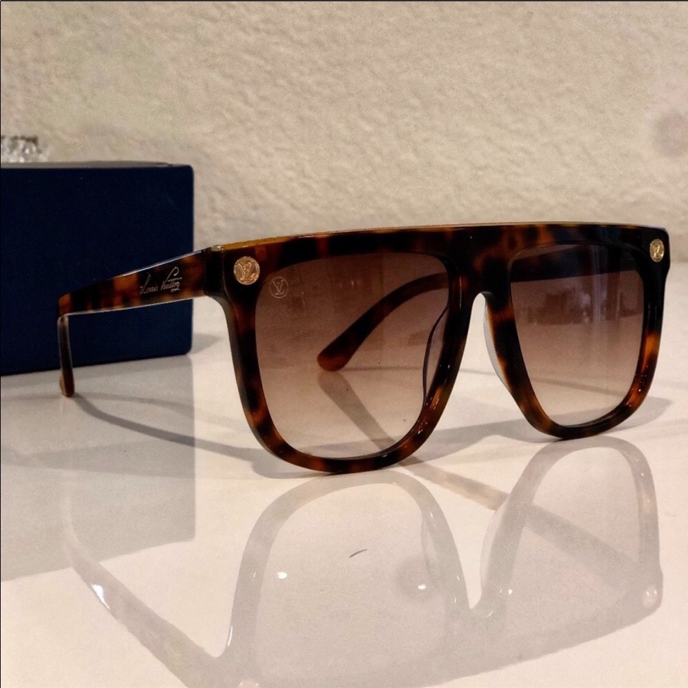 💕Louis Vuitton Sunglasses💕